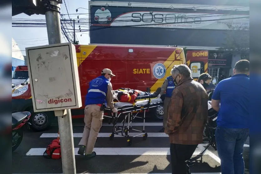 Irmãos ficam feridos após acidente de moto em Apucarana