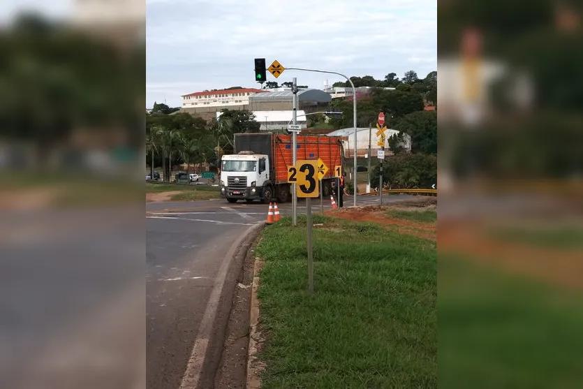 Jandaia utiliza tecnologia em cruzamentos com a ferrovia