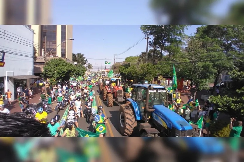 Manifestações têm grande adesão em Arapongas no feriado