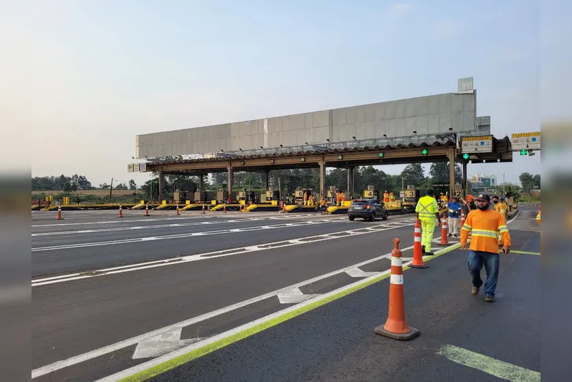 Manifestantes abrem de novo cancelas de pedágio de Arapongas