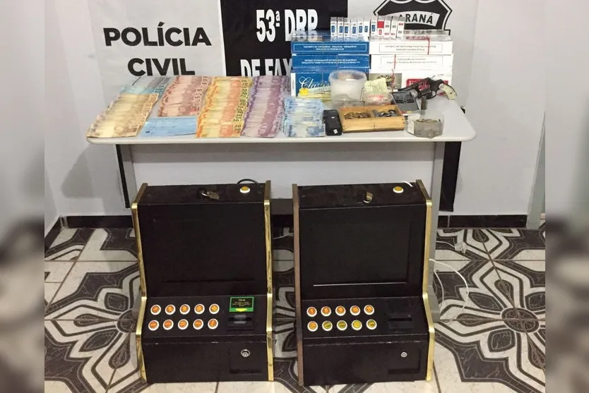 Máquinas caça-níqueis são apreendidas em Faxinal