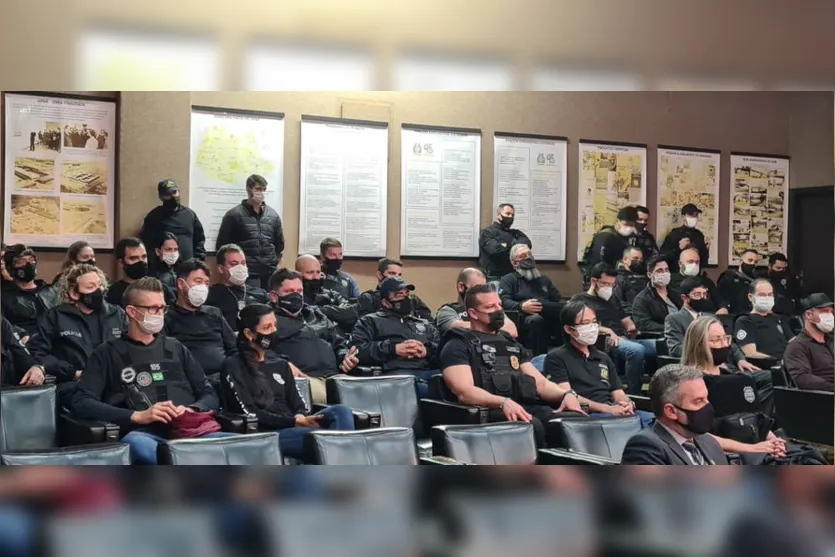 Médicos, agentes públicos e empresários são alvo de operação