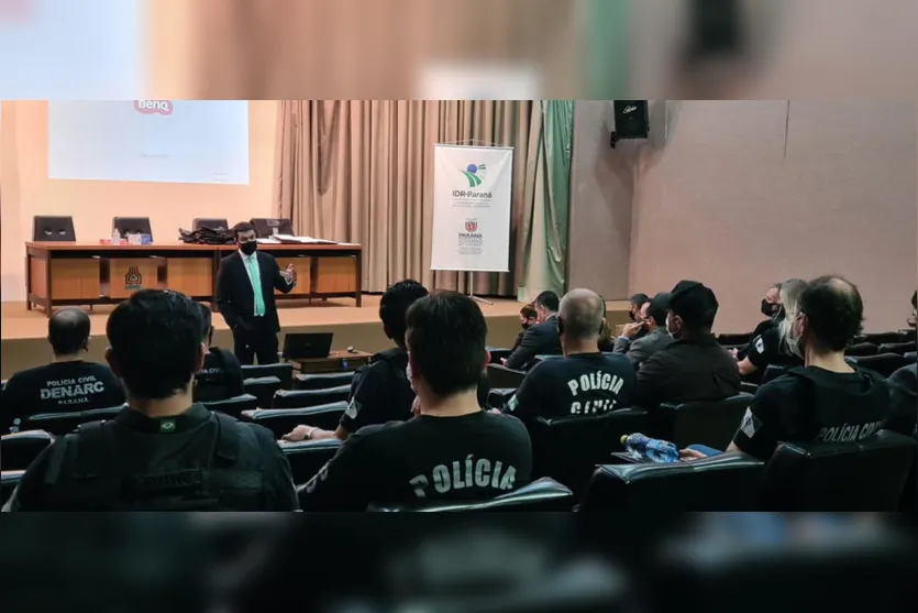 Médicos, agentes públicos e empresários são alvo de operação