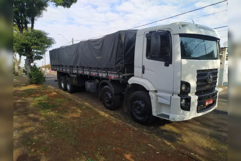 Motorista é feito refém e fardos de arroz são roubados