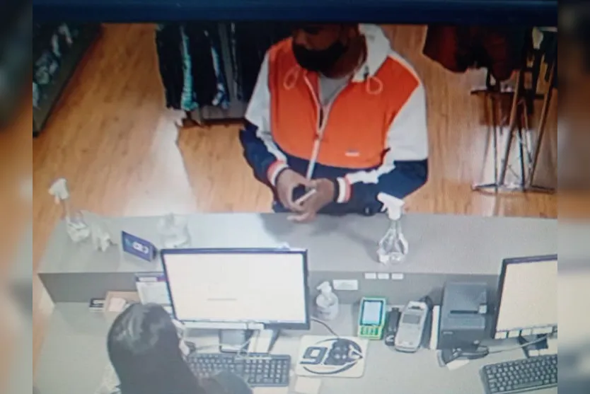 PM apreende nota falsa no comércio de Apucarana