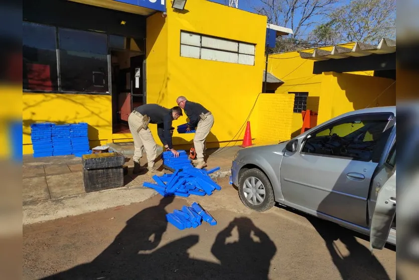 PRF apreende 515 kg de maconha no Norte do Paraná
