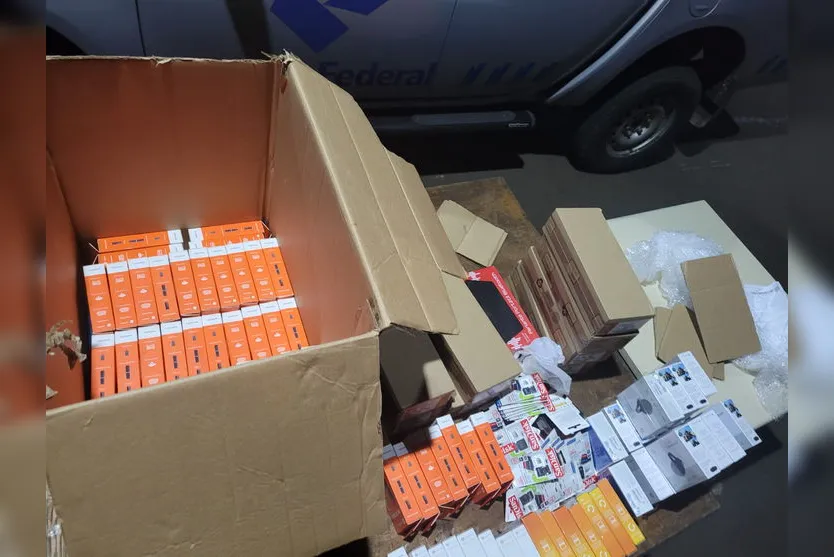 PRF apreende mercadorias estrangeiras em Cornélio Procópio