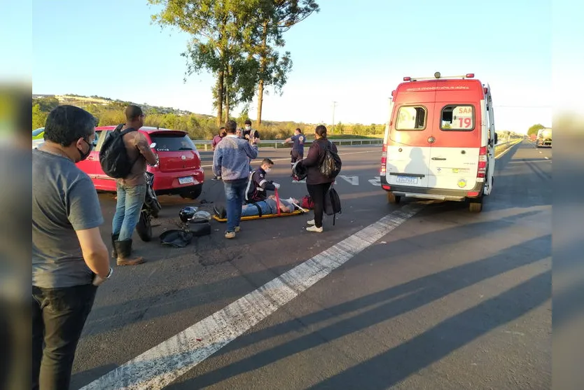 Pai e filho ficam feridos em acidente no Contorno Sul