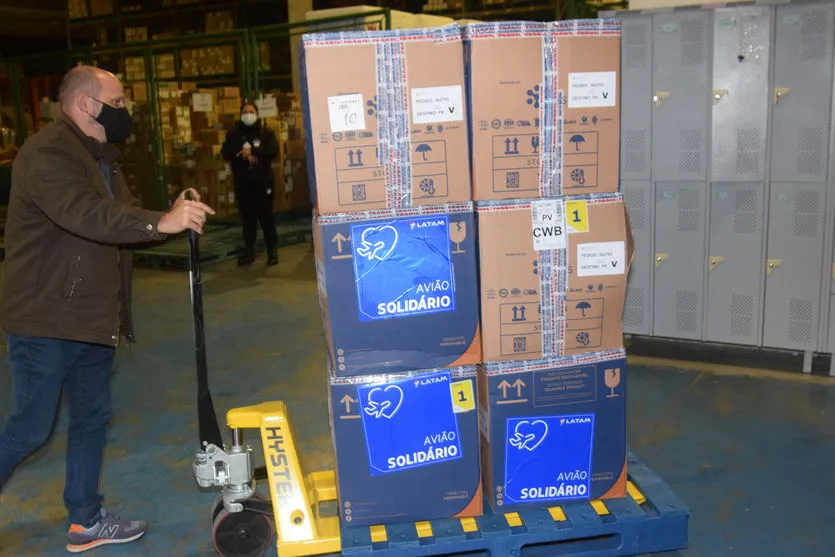 Paraná recebe mais 240,9 mil vacinas contra Covid-19