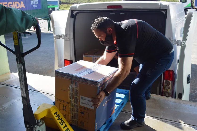 Paraná recebe mais 79,5 mil vacinas contra a Covid-19