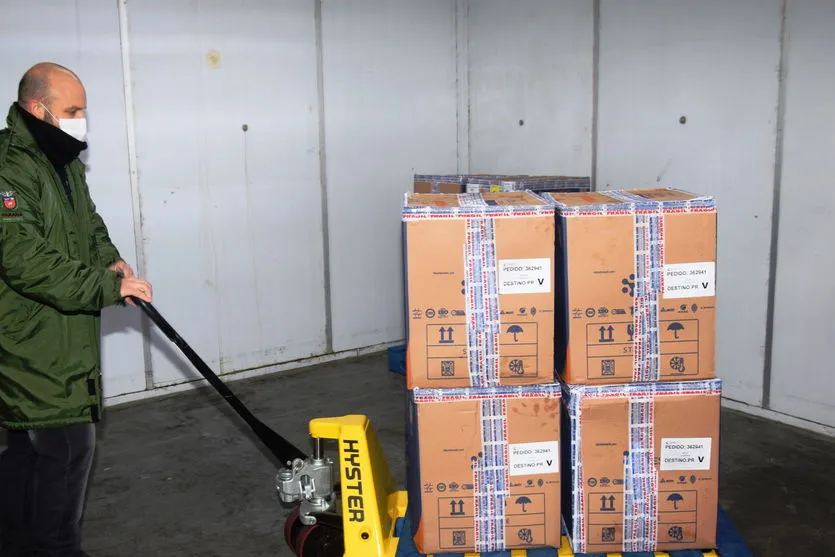 Paraná recebe mais de 127 mil vacinas contra a Covid-19