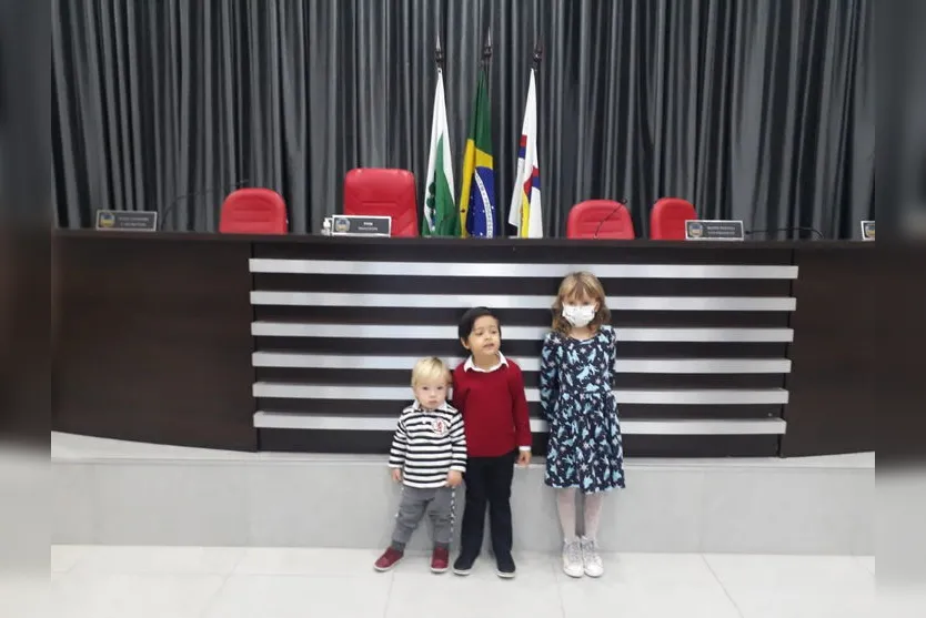 Pedrinho Lenharo recebe Moção de Aplausos da Câmara