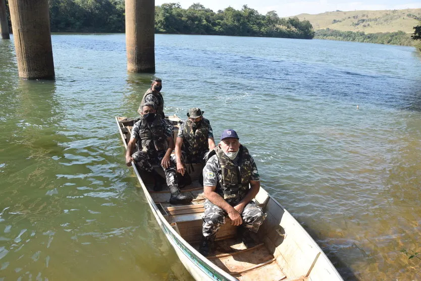 Pescadores do PR combatem poluição e salvam vidas; veja