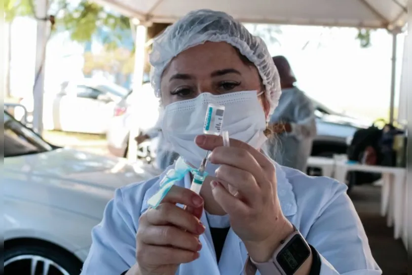 Pessoas com 26 e 25 anos serão vacinadas em Apucarana