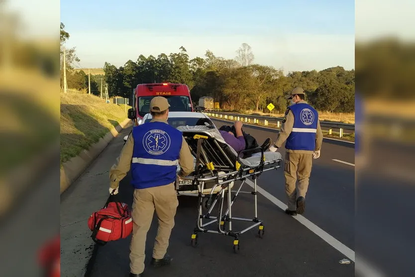 Pneu estoura e motociclista sofre queda no Contorno Sul