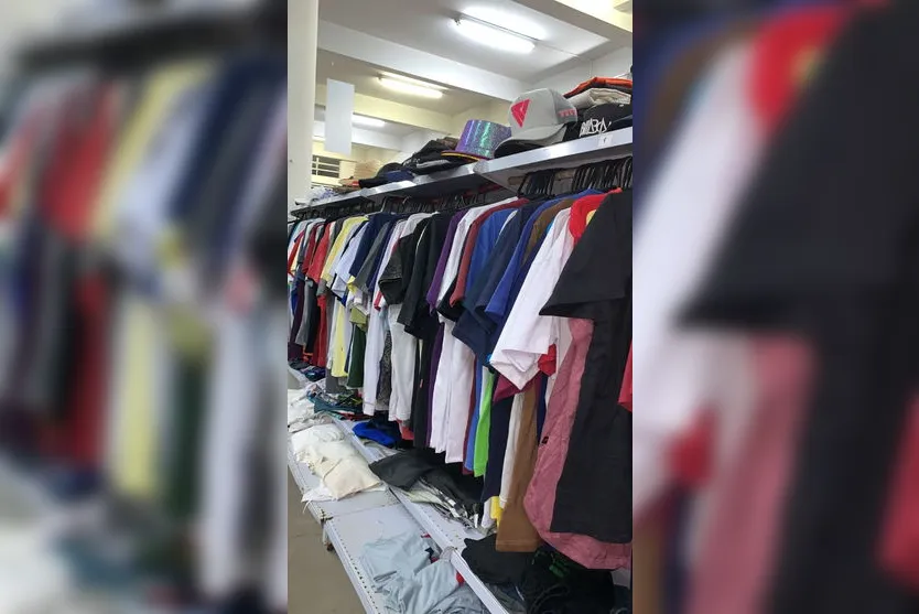 Roupas de inverno pela metade do preço no bazar deste sábado