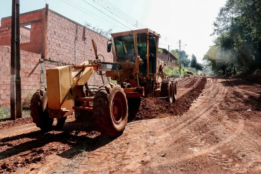 Rua do 'Morada do Sol' começa a receber obra asfáltica