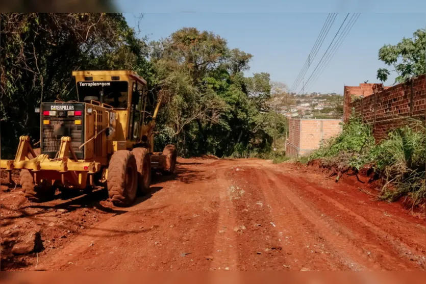 Rua do 'Morada do Sol' começa a receber obra asfáltica