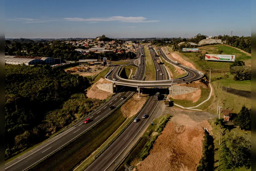  Saída e chegada em Curitiba, em trechos como a passagem por Campo Largo (foto), devem receber grande fluxo de veículos. 