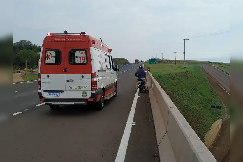 Samu atende mulher em crise nervosa no pontilhão da BR 376