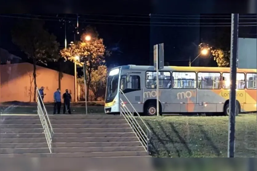 Selante é confundido com bomba e ônibus é evacuado no Paraná