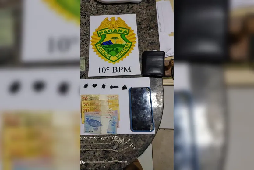 Suspeito de fazer 'delivery' de drogas é preso em Apucarana