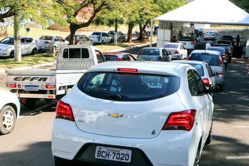 Vacinação contra Covid em Apucarana segue na segunda-feira