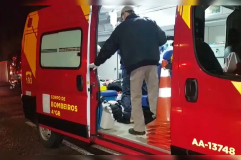 Acidente entre carro e camionete deixa um morto em Cascavel