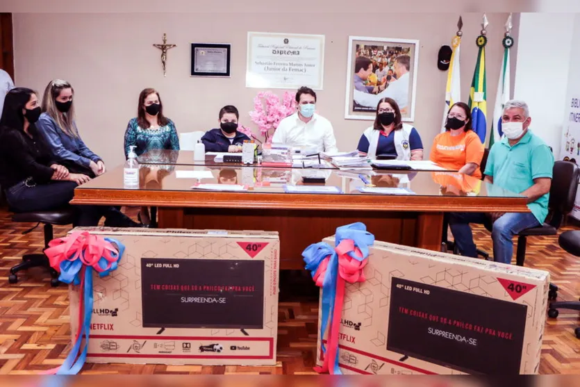 Aluno e professora conquistam prêmios em concurso cultural