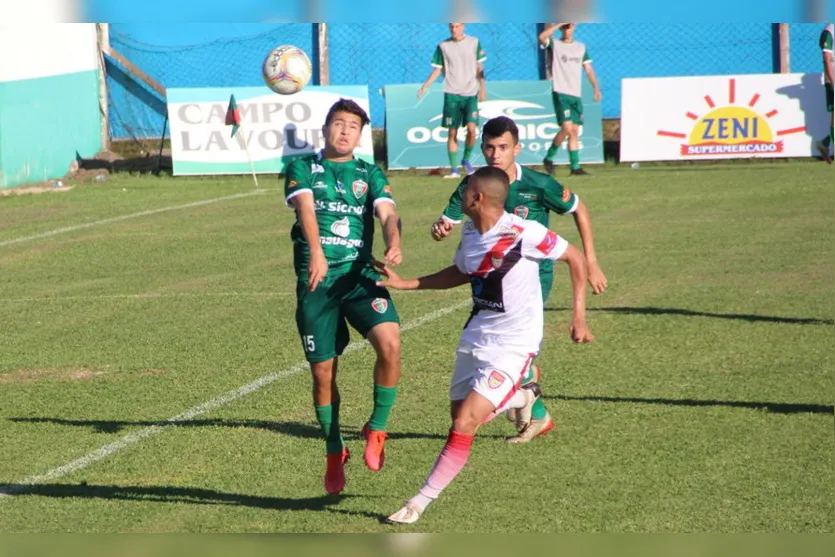 Apucarana Sports vence de virada e avança à semifinal