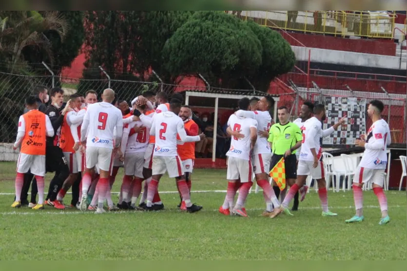 Apucarana Sports vence e abre vantagem no jogo de ida