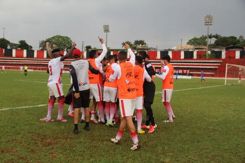 Apucarana Sports vence e abre vantagem no jogo de ida