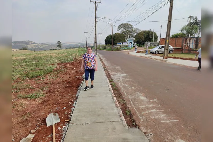 Apucarana conclui trecho de 2,5 km de calçadas