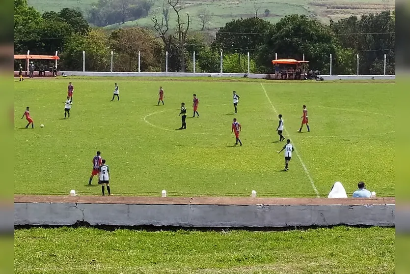 Apucarana estreia com vitórias no futebol do “Bom de Bola"