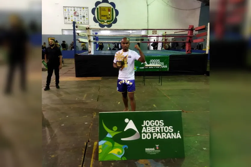 Apucaranense vence campeonato de kickboxing no Jap's