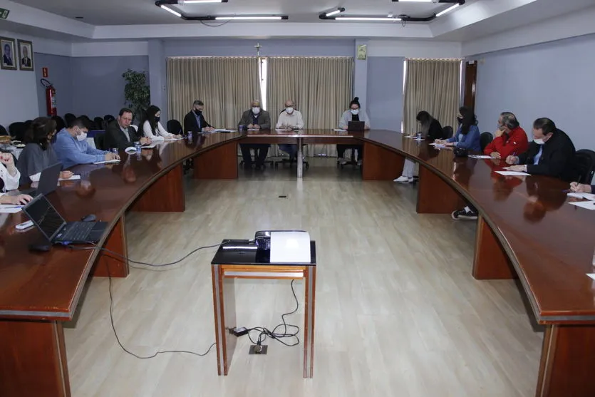 Arapongas inaugura primeiro Circuito Mobiliário Paranaense