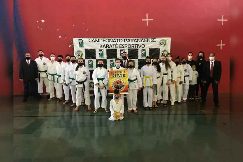 Associação de Apucarana consegue 37 medalhas no  Karatê