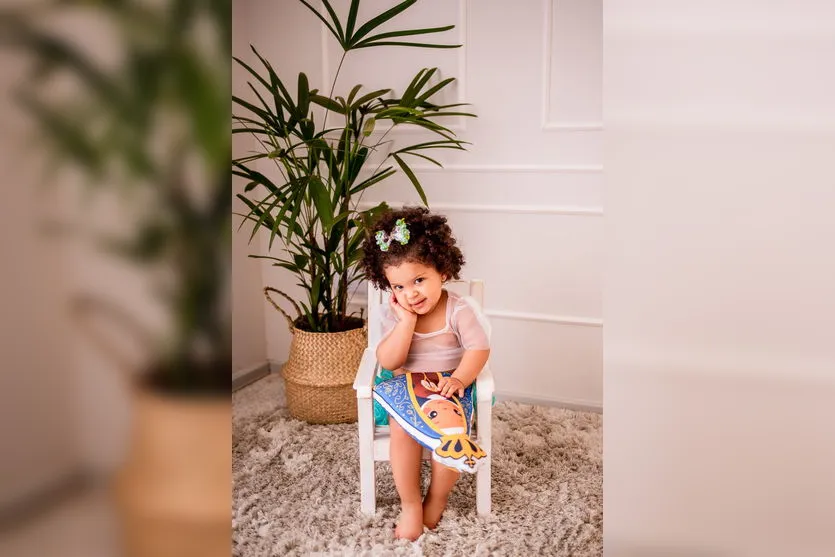  Betina Brandão de Souza de um ano e oito meses  