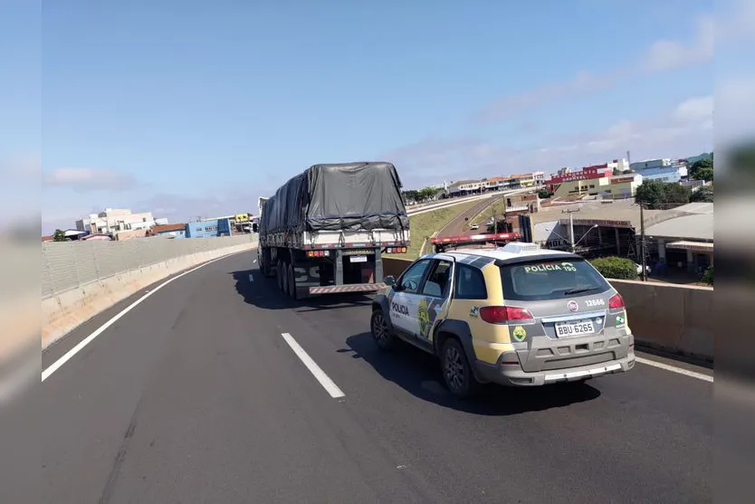 Carreta com carga de R$ 325 mil é recuperada em Mauá