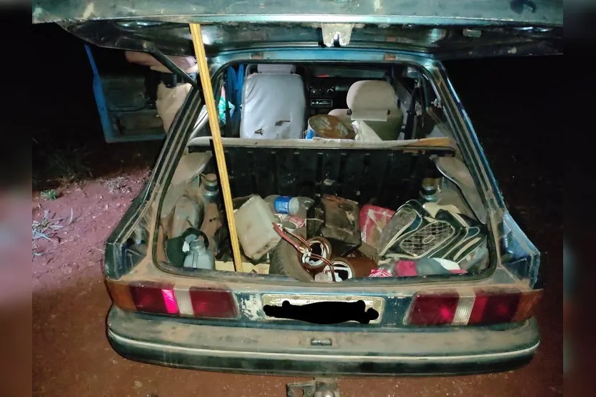 Carro com objetos usados para furtar cabos é encontrado