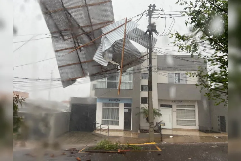 Chuva que passou pela região causou estragos; Veja