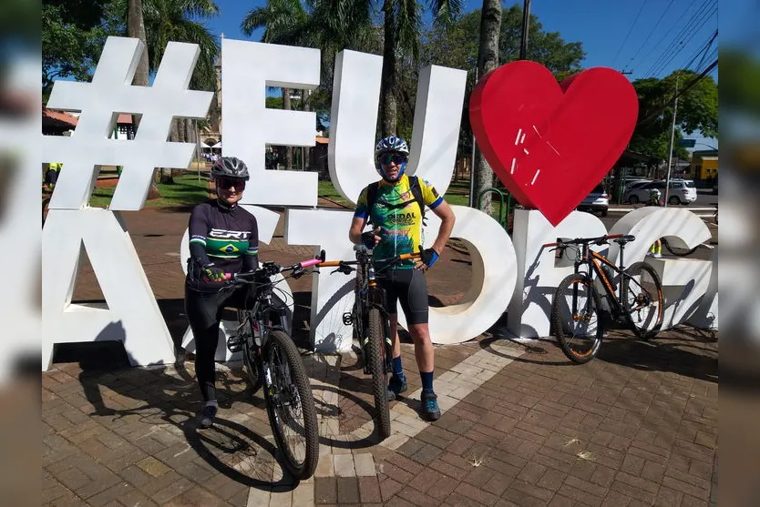 Ciclistas de Apucarana saem em romaria até Astorga