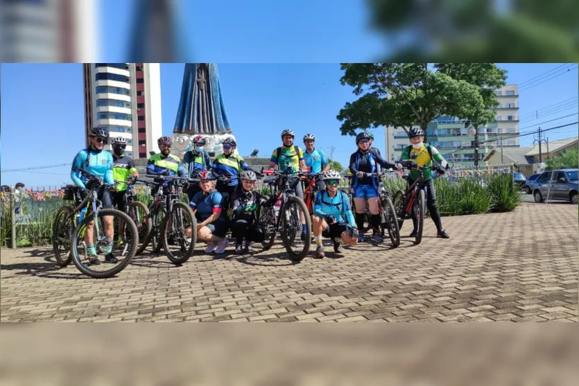 Ciclistas de Apucarana saem em romaria até Astorga