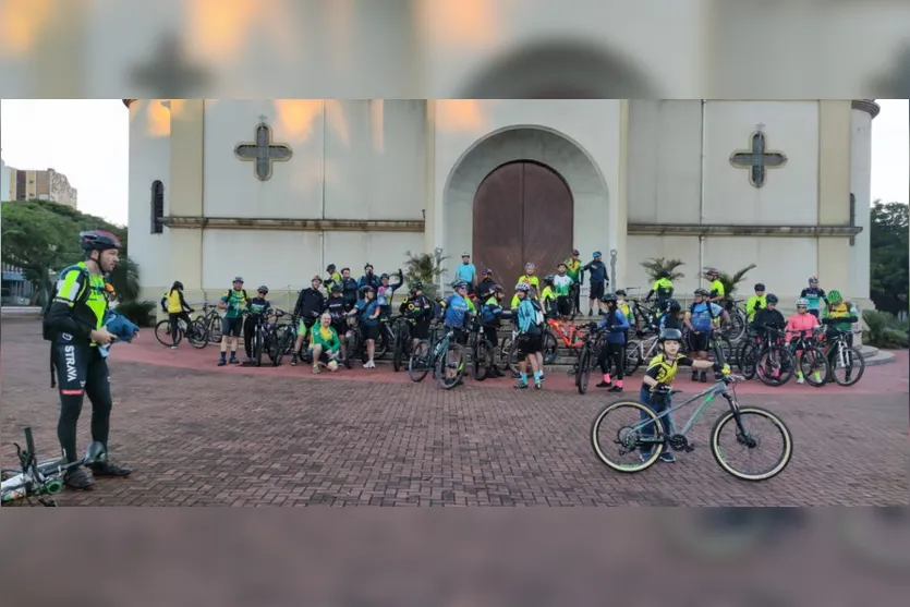 Ciclistas de Apucarana saem em romaria até Astorga