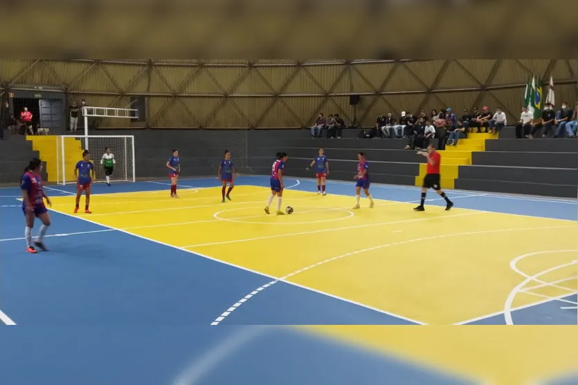 Colégio Estadual Nilo Cairo realiza festival de futsal