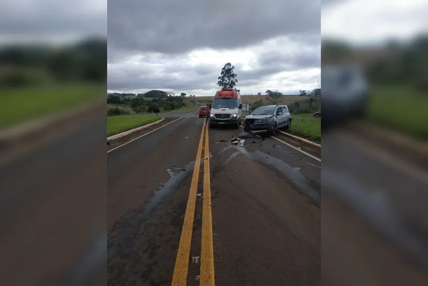 Colisão entre carros em Cruzmaltina deixa dois feridos