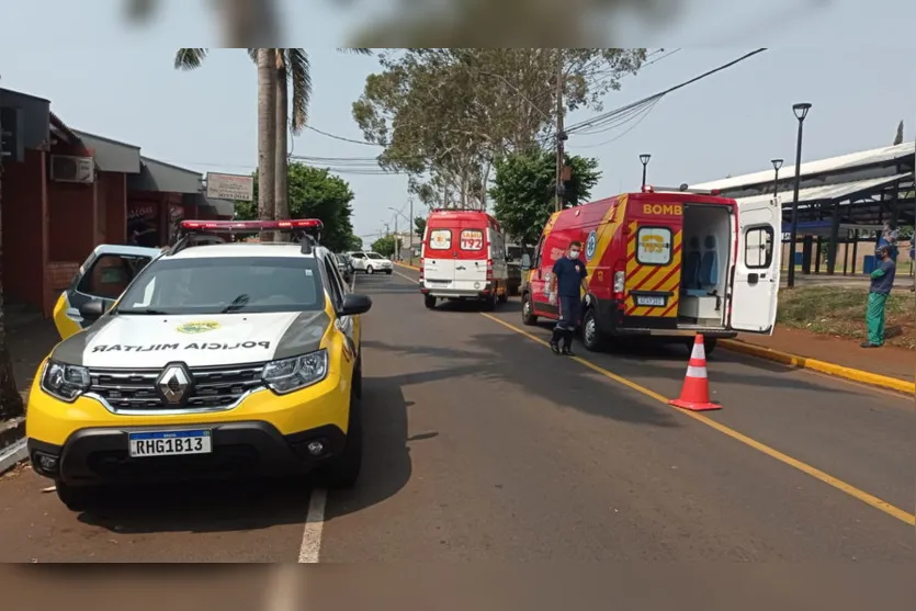 Colisão entre moto e bicicleta deixa pessoas feridas
