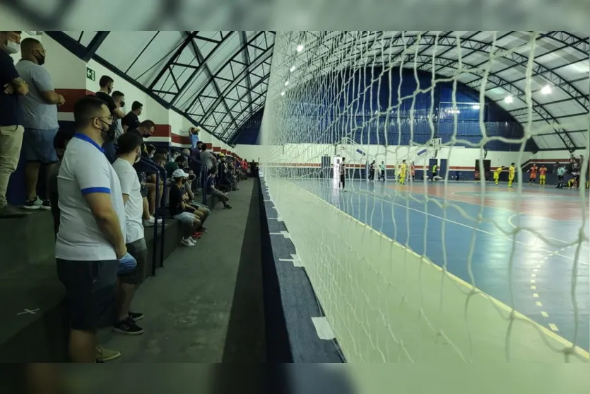 Com apoio da torcida, Apucarana empata e avança à semifinal