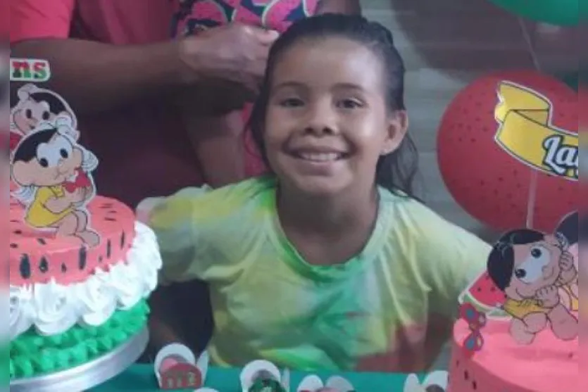 Criança de 8 anos é esmagada por placa de concreto