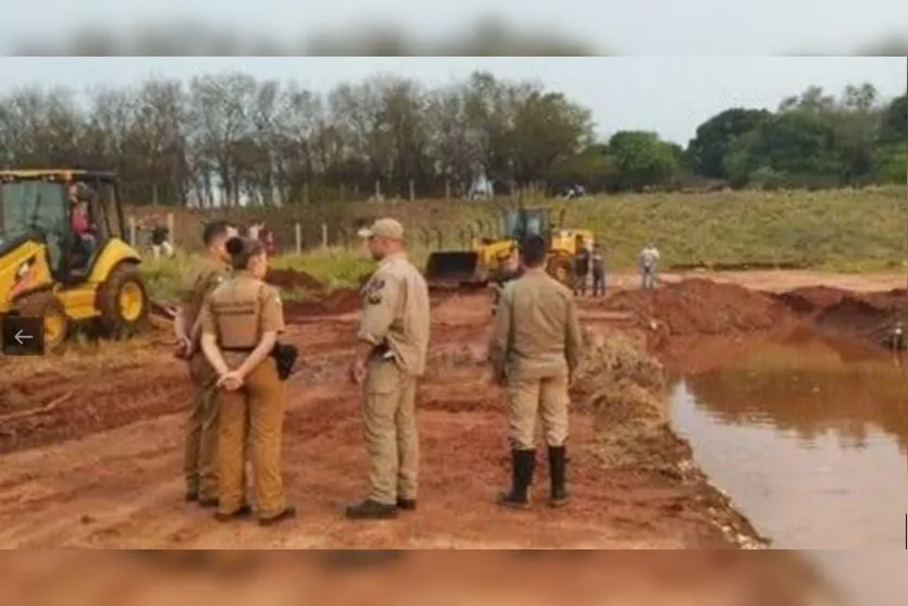 Duas crianças e um adulto morrem afogados em vala no PR